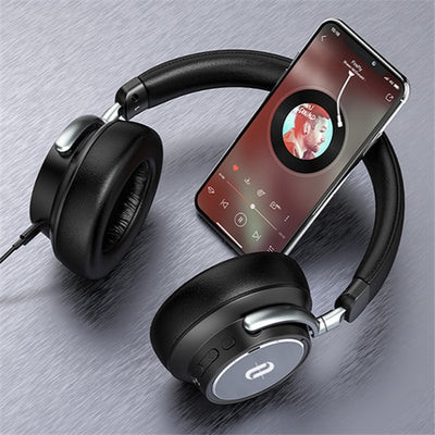 BH046 on-ear wireless headphones